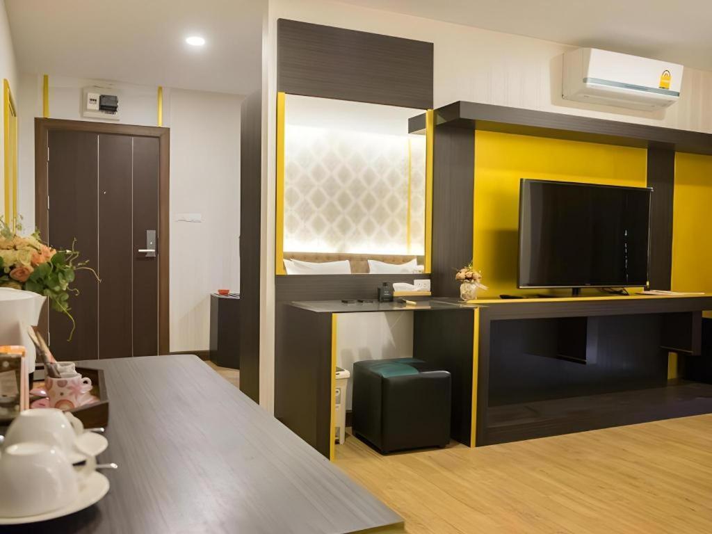 The Y Boutique Hotel Chiang Mai Exterior photo